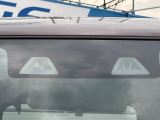 【スズキ セーフティサポート】走行中に前方の車両等を認識し、衝突しそうな時は警報とブレーキで衝突回避と被害軽減をアシスト。より安全にドライブをお楽しみいただけます。