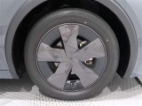 タイヤサイズは195/60R17です。