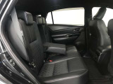 ゆとりある広々とした車内空間は、ドライブを始め買い物やレジャーなど、幅広く活躍します。一人でもみんなとでもお出かけを楽しみましょう!