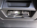 ETCももちろん搭載。いちいち料金所で停車する必要なんて当然ないです。スムーズにストレスなくドライブをお楽しみください。(※支払総額にセットアップ費用は含まれておりません。)