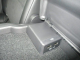 後席の方にも充電用USBポートが御座います★
