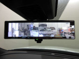 スマートルームミラー付きで後部座席に乗車してても後方がしっかり見れます