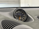 スポーツクロノパッケージ搭載なので走りに特化しておりスポーティーな運転をお楽しみいただけます。
