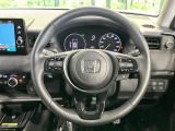 【ステアリングスイッチ】運転中、前方から目線をそらすことなく、オーディオ等の操作が可能な便利機能!安心&快適なドライブを演出してくれます♪