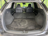【パワーバックドア】スマートキーや運転席のボタンを押すだけでリアゲートが自動で開閉します!荷物を持っている時や、高い位置にあるバックドアを閉める際に便利な機能です♪