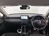 見通しの良い運転席回りとなっておりますので安心して運転をして頂けます!窓が大きいので明るく開放的な室内です