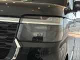 LEDヘッドライトは、点灯の瞬間から最大光量を発揮し、突然暗くなるトンネルなどでの安定感を高めます。