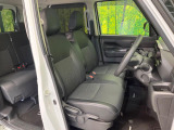 運転席シート廻りは使用感も少なく、良好な状態となっています。丁寧に使われていたことがよくわかりますね。