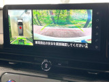 【アラウンドビューモニター】専用のカメラにより、上から見下ろしたような視点で360度クルマの周囲を確認することができます☆死角部分も確認しやすく、狭い場所での切り返しや駐車もスムーズに行えます。