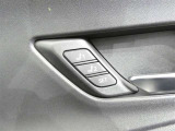 運転席のシートポジションを記憶・再現できるメモリー機能を搭載しています。