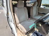 運転席シート廻りは使用感も少なく、良好な状態となっています。丁寧に使われていたことがよくわかりますね。