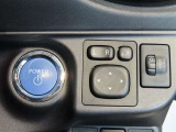 スマートキー装備車なので、キーを取り出さなくてもエンジン始動が可能です。