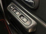 ご納車前にはプロの整備士が点検を行い、交換の必要がある部品は交換してからご納車いたします。また、その後の点検・整備・車検等も当社にお任せください。
