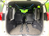 普段のお買い物や通勤、送迎等に十分な荷室スペースを確保しております。セカンドシートを倒すと、大きな荷物の積載も可能です♪