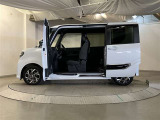 ピラーレスなので乗り降りしやすく、大きな荷物の積込みも楽にできます☆