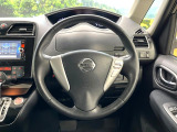 【純正革巻きステアリング】上質な革を使用することで、手にしっかり馴染みとても運転しやすいハンドルです♪