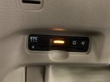 ハンドルの左下にETCがついています。高速道路の料金所の通過も楽々です。 カードの取り出しもしやすい場所についています。