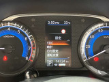 メーター内ディスプレーで各車両設定をオーナーの好みに変更出来ます。