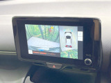 【パノラミックビューモニター】専用のカメラにより、上から見下ろしたような視点で360度クルマの周囲を確認することができます☆死角部分も確認しやすく、狭い場所での切り返しや駐車もスムーズに行えます。