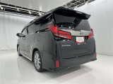 沢山乗れるのがこの車の魅力!2台で移動しないと・・・なんて時もこの車なら1台で!大活躍です♪