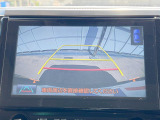 【バックカメラ】駐車時に後方がリアルタイム映像で確認できます。大型商業施設や立体駐車場での駐車時や、夜間のバック時に大活躍!運転スキルに関わらず、今や必須となった装備のひとつです!