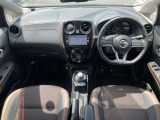 前席内装の全体像です。是非実車をご覧にお越し頂き実際にお座りください。