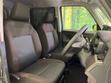 運転席シート廻りは使用感も少なく、良好な状態となっています。丁寧に使われていたことがよくわかりますね。