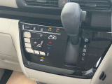 【オートエアコン】 設定温度は一定のまま、1年中、車内は快適空間♪快適温度♪