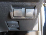 パワーバックドア装着車です。