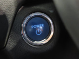 スマートキー装備車なので、キーを取り出さなくてもエンジン始動が可能です。