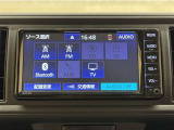 Bluetooth対応、CD再生機能付き。お好きな音楽を聴きながらのドライブは楽しいですよね〜♪