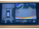 インテリジェント アラウンドビューモニター。クルマのまわりや目が届きにくいところも、大きい画面でしっかり確認できるので安心。