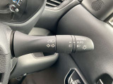 トンネル進入時や暗くなれば自動で点灯するオートライト機能付き。