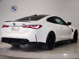 【前後重量配分50:50】重たいエンジンを出来るだけ車両中央に配置して搭載。重たいバッテリーをあえてトランク下部に配置する等の拘りの設計。「駆け抜ける歓び」をご体感下さい。