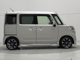 オリックス認定中古車は厳選した上質な車輌のみをお届け致します。全車にプロの職人による徹底した内外装の清掃、磨き上げております。