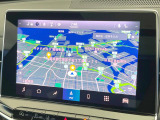 ●純正ナビ:一体感のあるナビは、高級感ある車内を演出してくれます。Bluetooth再生などオーディオ機能も充実しておりますので、運転もより楽しめます♪
