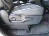 【シートアジャスター】上下調整できるシートアジャスター!運転手にあったドライバーズポジションができますね。