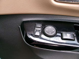 ドアミラーの鏡面の調節、格納は運転席からすべて操作できます!