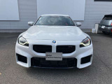 ご納車前には、BMWを熟知したメカニックによる100項目の点検・整備を行います。不具合箇所、交換時期に達している部品に関しましては、全て当社負担で交換してからのご納車となります。