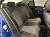 ナンバー付きの車両は公道試乗可能です(登録済未使用車など一部除く)。また、取り回しの確認など、広い場内でご試乗も可能です。お気軽に申し付けください。