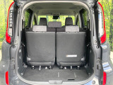 普段のお買い物や通勤、送迎等に十分な荷室スペースを確保しております。セカンドシートを倒すと、大きな荷物の積載も可能です♪
