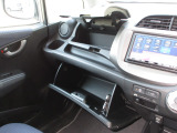 豊富な収納で、いつもすっきりとした車内、ほしい場所にちょうど良い収納を備えました。