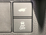 【パワーバックドア】スマートキーや運転席のボタンを押すだけでリアゲートが自動で開閉します!荷物を持っている時や、高い位置にあるバックドアを閉める際に便利な機能です♪