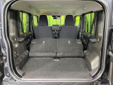 普段のお買い物や通勤、送迎等に十分な荷室スペースを確保しております。セカンドシートを倒すと、大きな荷物の積載も可能です♪