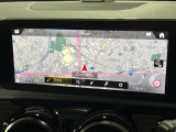 ●純正ナビ:一体感のあるナビは、高級感ある車内を演出してくれます。オーディオ機能も充実しておりますので、運転もより楽しめます♪
