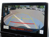 バックモニター付きでガイドラインがモニターに表示され、車庫入れや縦列駐車などの際に役立ちます!