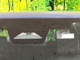 【ホンダセンシング】走行中に前方の車両等を認識し、衝突しそうな時は警報とブレーキで衝突回避と被害軽減をアシスト。より安全にドライブをお楽しみいただけます。