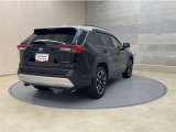 お車をご購入時のみご入会頂ける「メンテナンスパスポートUプラン」がございます。定期点検と次回車検整備費用を前払い頂くことでお得に整備をお受け頂けます。