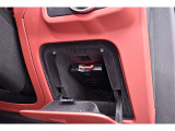 ステアリングの右下ポケットにETC車載器を搭載。