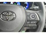 レーダークルーズコントロール付きです。車速に応じて追従支援してくれるので、ロングドライブも快適です。詳細は販売店スタッフまでおたずねください。